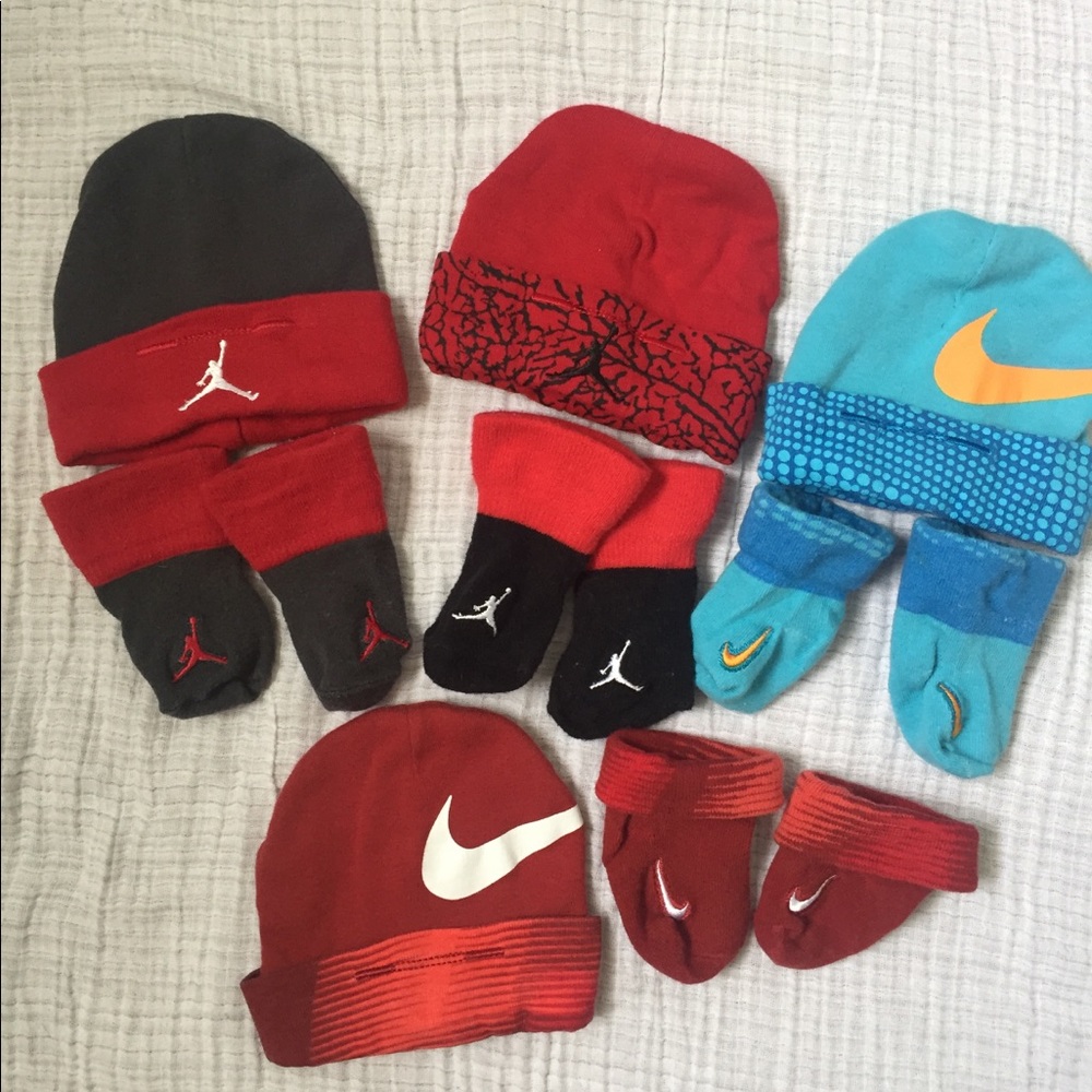 4 set of Nike & Jordan Matching Beanie & Socks